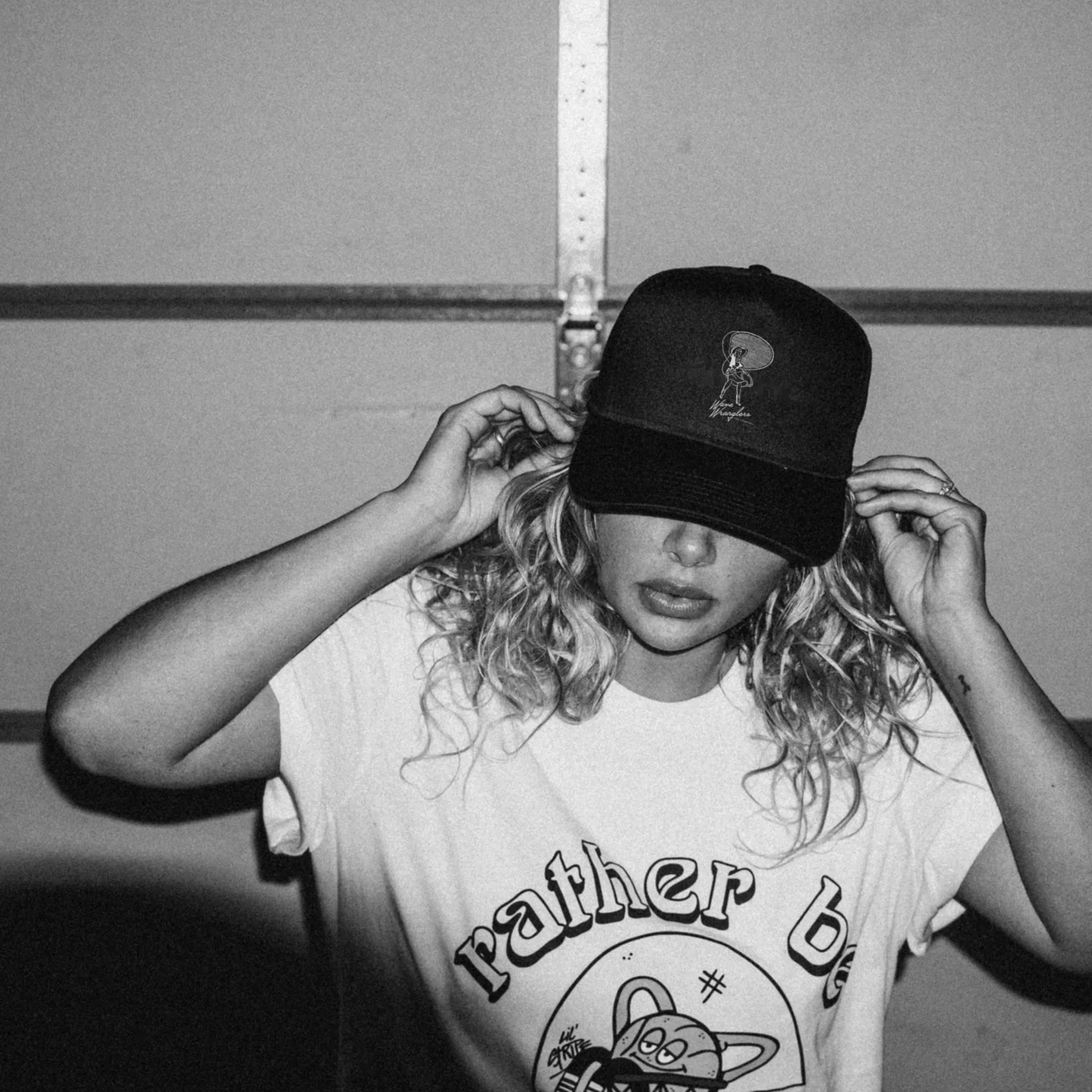 Hoy Wave Wranglers Trucker Hat - Black / White