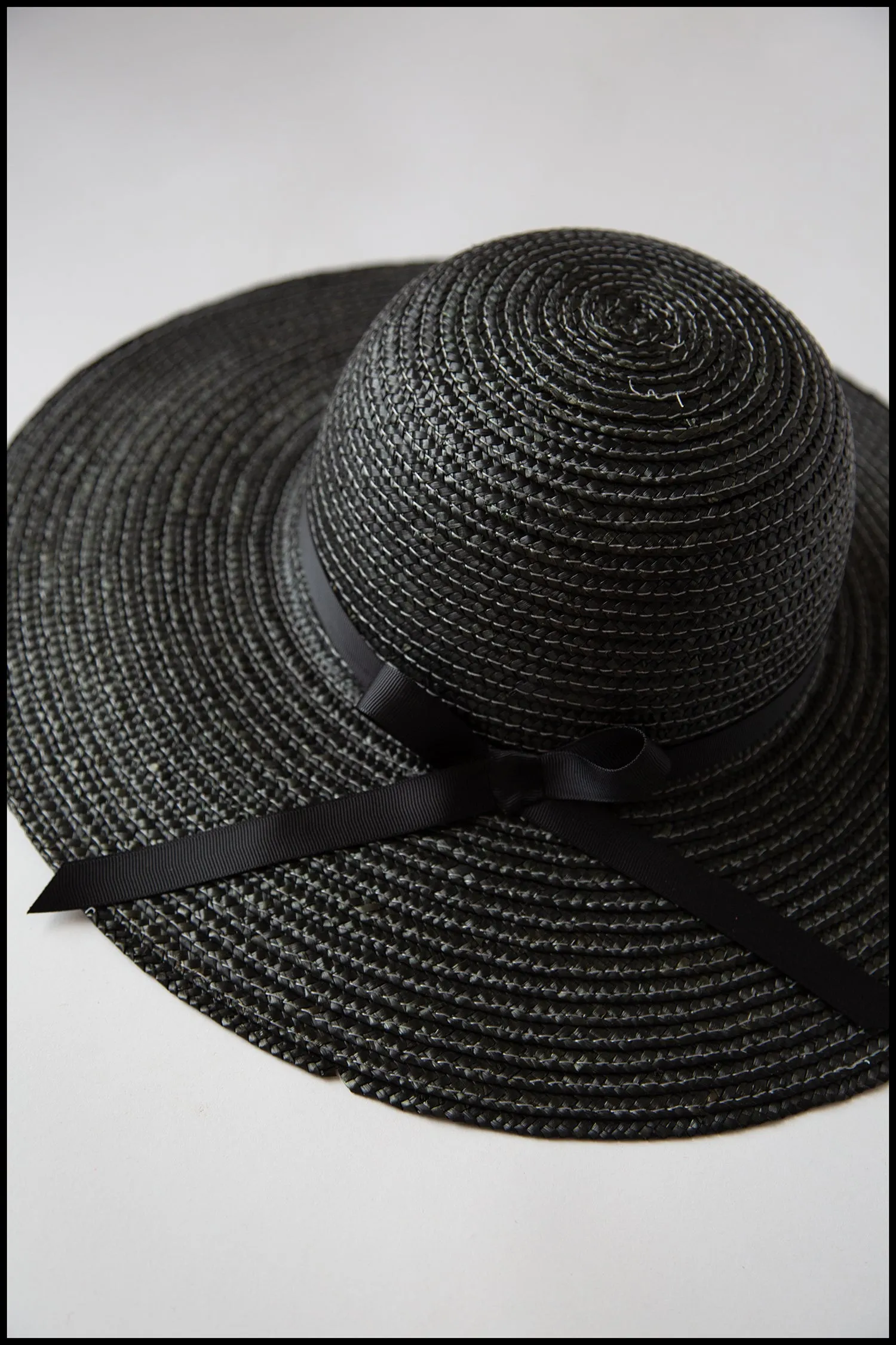 Vintage 1980s Black Straw Wide Brim Hat